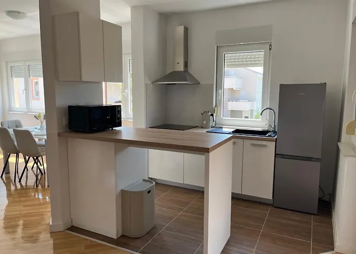 Ventana Pool - Apartman Stara Novalja